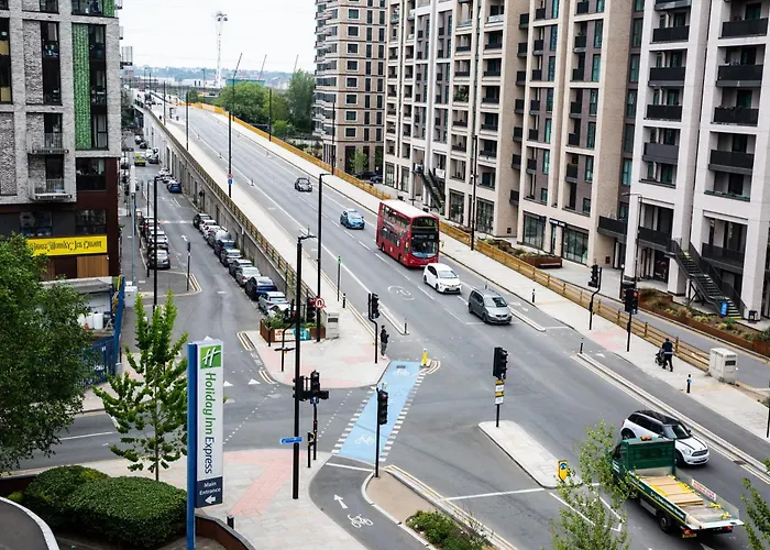 Holiday Inn Express Royal Docks By Ihg Londra
